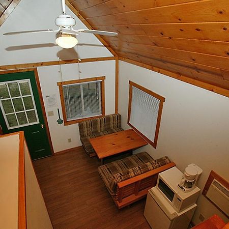 Arrowhead Camping Resort Loft Cabin 22 Douglas Center Exterior foto